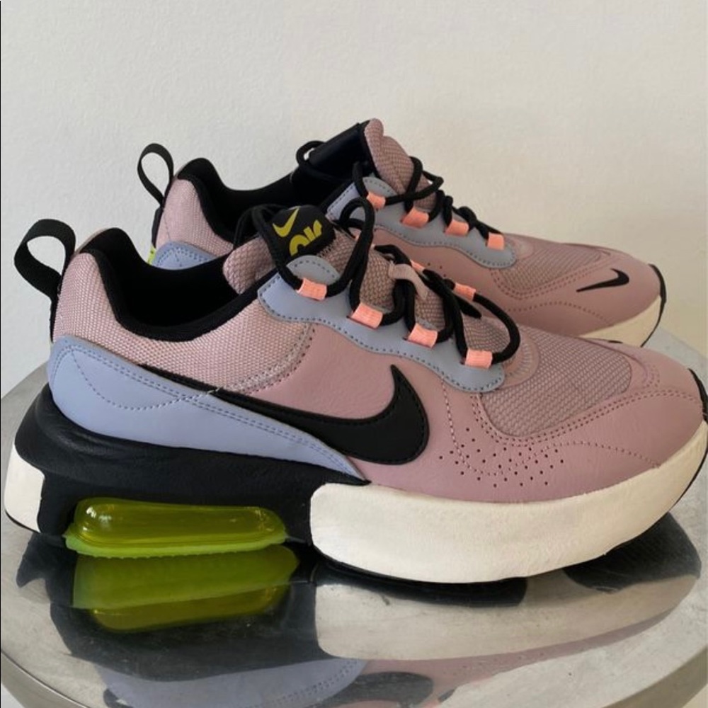 Nike Air React